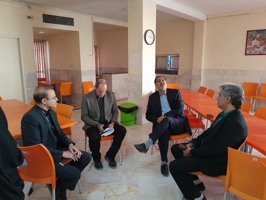 بازدید معاون عمرانی استانداری از مراکز توانبخشی بهزیستی استان قم