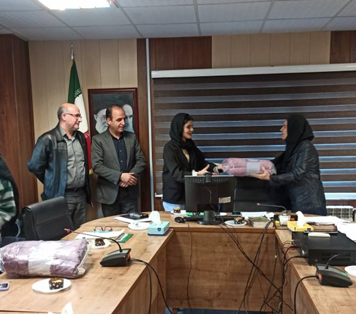 نشست صمیمانه با فرزندان هدایت‌شده به زندگی مستقل در بهزیستی همدان برگزار شد