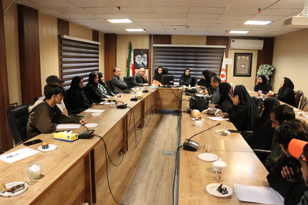 نشست صمیمانه با فرزندان هدایتشده به زندگی مستقل در بهزیستی همدان برگزار شد