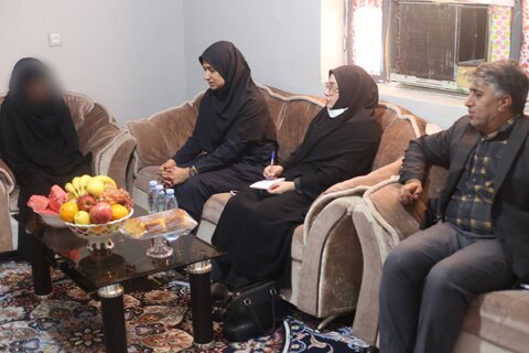 بازدید میدانی مدیرکل بهزیستی هرمزگان از منزل مددجویان با شرایط خاص