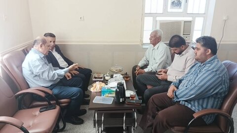 بستک| دیدار فرماندار شهرستان با کارکنان اداره بهزیستی