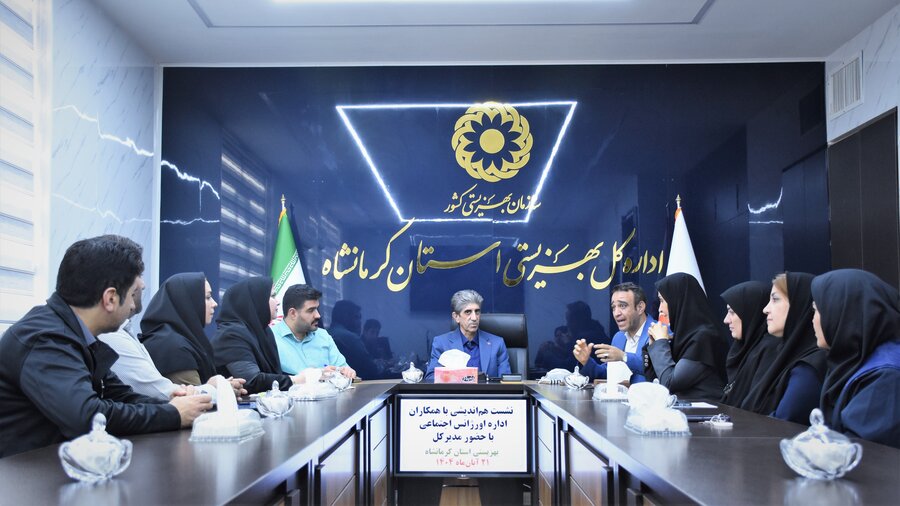 دیدار مسئولان اداره اورژانس اجتماعی با مدیرکل بهزیستی