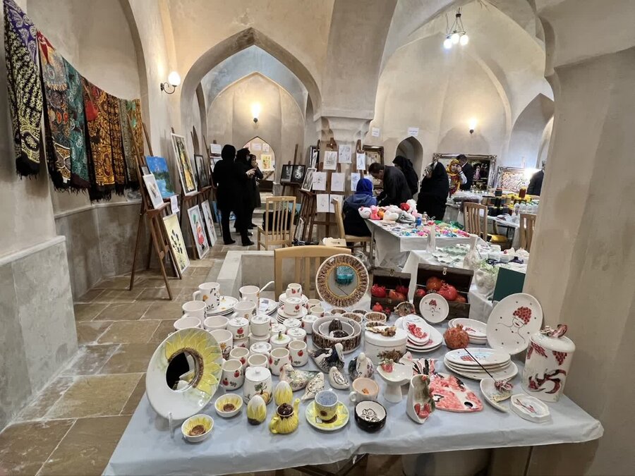 نمایشگاه مشاغل خانگی و صنایع دستی در شهرستان اسکو