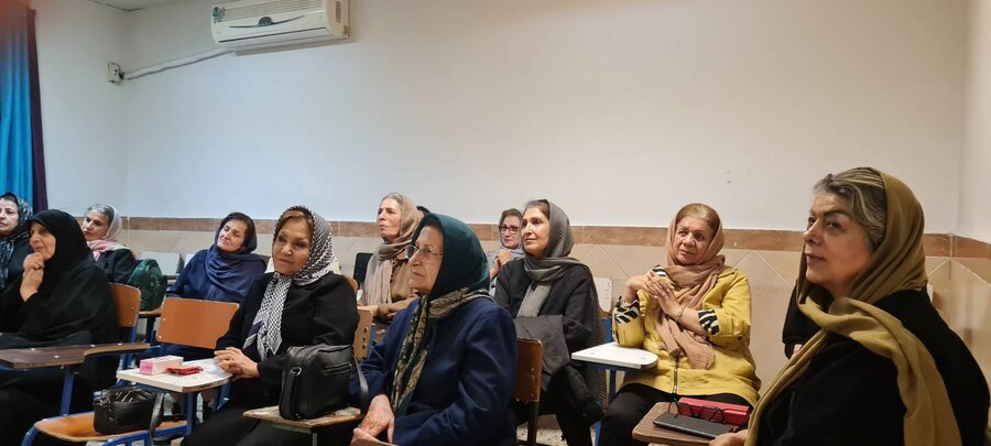 ششمین نشست «مهر و گفتگو» در دبیرستان دکتر شریعتی رشت برگزار شد