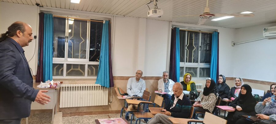 ششمین نشست «مهر و گفتگو» در دبیرستان دکتر شریعتی رشت برگزار شد