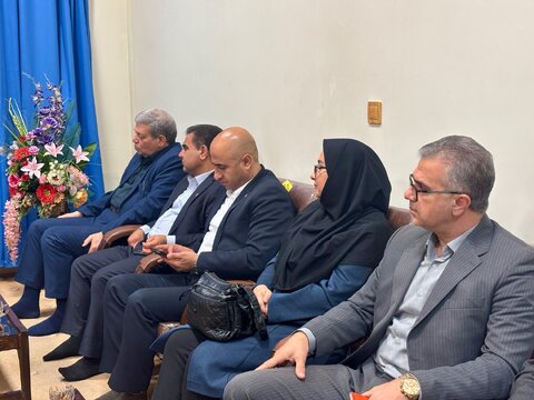 گزارش تصویری| دیوار معاون وزیر و رئیس سازمان بهزیستی کشور با امام جمعه ایلام