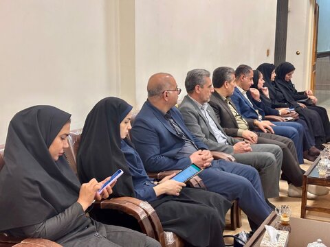 گزارش تصویری| دیوار معاون وزیر و رئیس سازمان بهزیستی کشور با امام جمعه ایلام