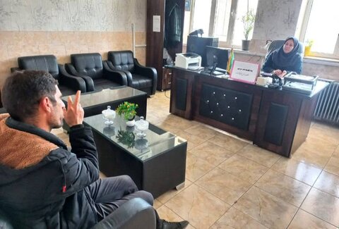 دیدار مردمی رئیس بهزیستی پلدشت با جامعه هدف؛ بررسی مشکلات و ارائه راهکارهای حمایتی