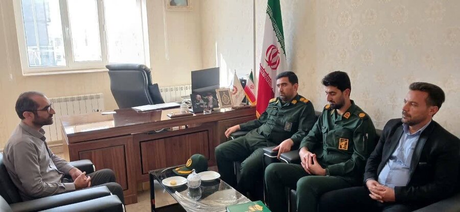 دیدار معاون هماهنگ کننده سپاه چالدران و فرمانده بسیج  ادارات با سرپرست جدید اداره ی بهزیستی شهرستان