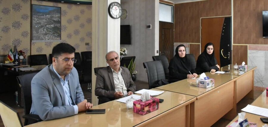 تقویت همکاری بهزیستی و آموزش‌وپرورش مهاباد در اجرای طرح مراقبین بهداشت مدارس