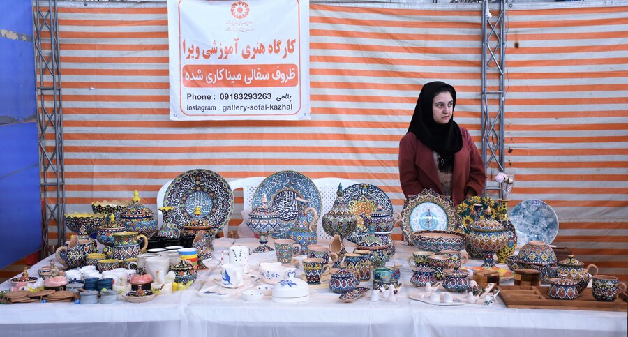 بازدید مدیرکل از نمایشگاه صنایع دستی