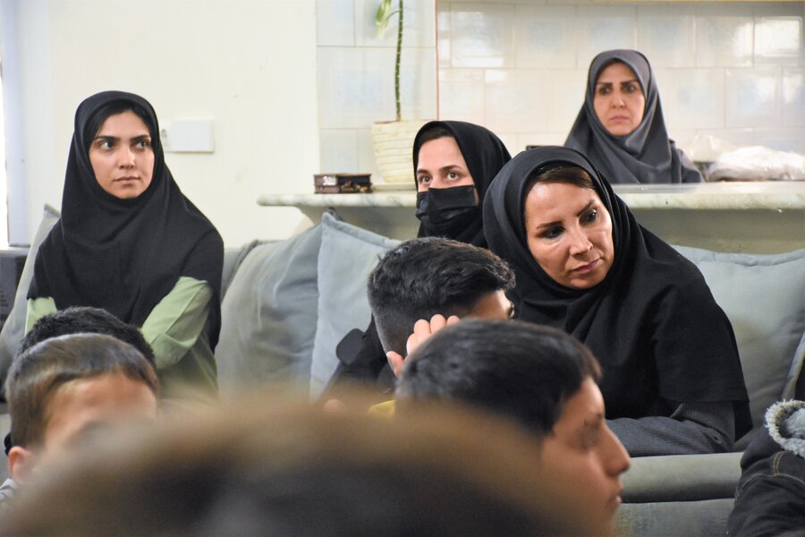 بازدید مدیرکل از مرکز میلاد شقایق‌ها