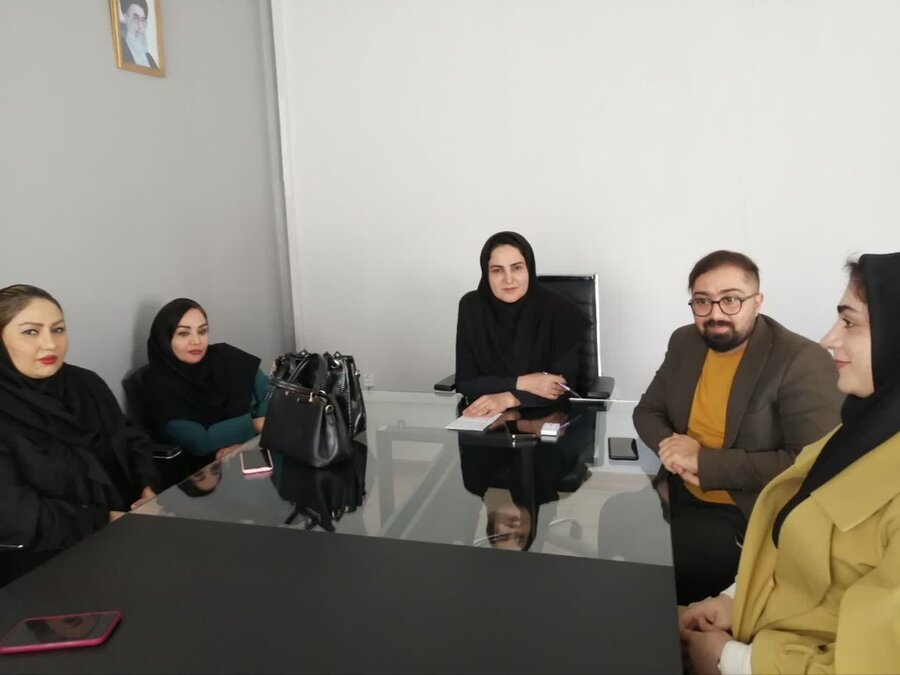 دیدار مسئولان مراکز مثبت زندگی مریوان با رئیس بهزیستی