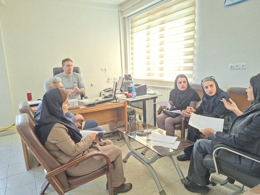 جلسه توجیهی با مشاوران مراکز مشاوره تحت نظارت بهزیستی برگزار شد 
