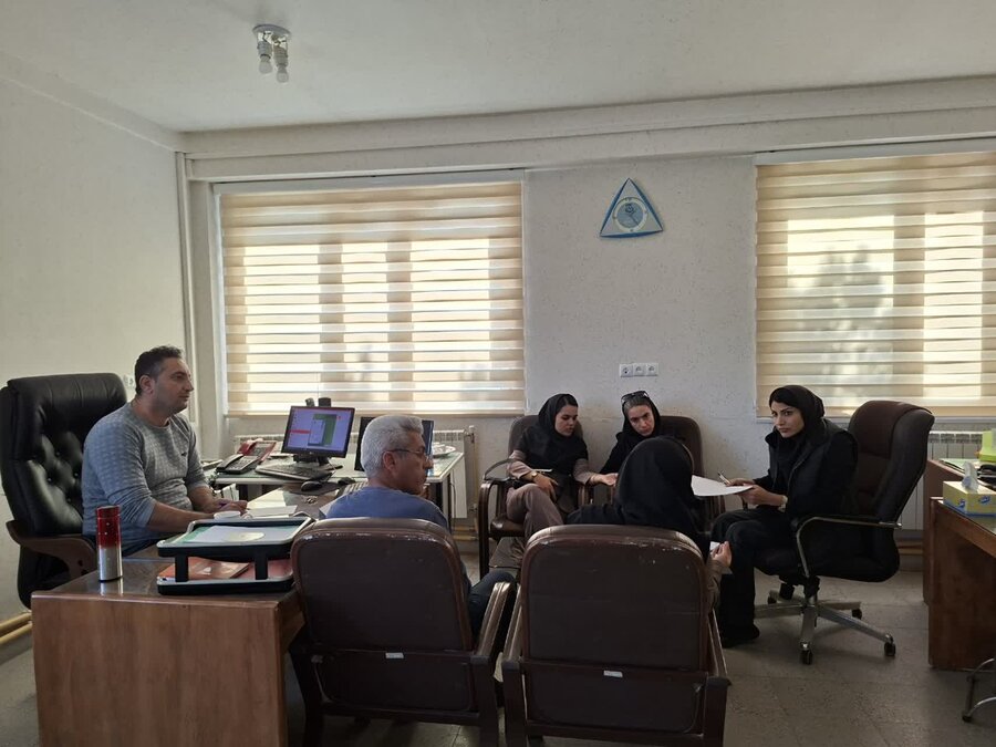 جلسه توجیهی با مشاوران مراکز مشاوره تحت نظارت بهزیستی برگزار شد