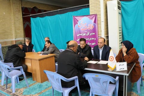 تعامل نزدیک بهزیستی با مراجعین در برنامه میز خدمت مصلی امام خمینی(ره)
