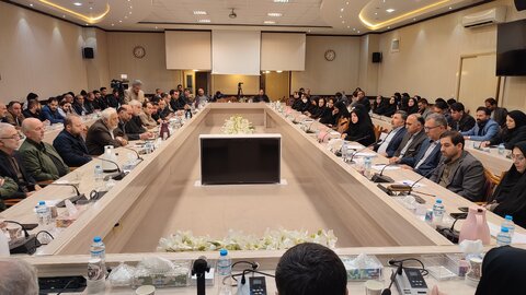 گزارش تصویری| برگزاری نشست صمیمانه دکتر علی ربیعی دستیار اجتماعی رییس جمهور با اعضای تشکل های مردم نهاد و سمن های استان