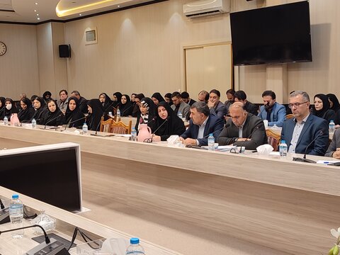 گزارش تصویری| برگزاری نشست صمیمانه دکتر علی ربیعی دستیار اجتماعی رییس جمهور با اعضای تشکل های مردم نهاد و سمن های استان