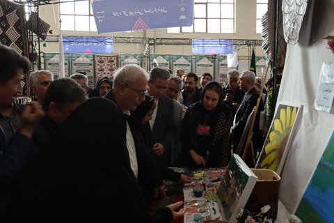گزارش تصویری| بازدید دستیار اجتماعی رئیس‌جمهور و استاندار اردبیل از نمایشگاه توانمندی‌های بانوان و کسب‌وکارهای خانگی استان