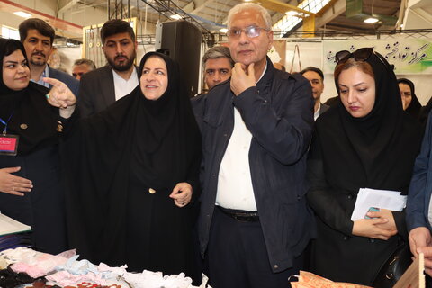 گزارش تصویری| بازدید دستیار اجتماعی رئیس‌جمهور و استاندار اردبیل از نمایشگاه توانمندی‌های بانوان و کسب‌وکارهای خانگی استان