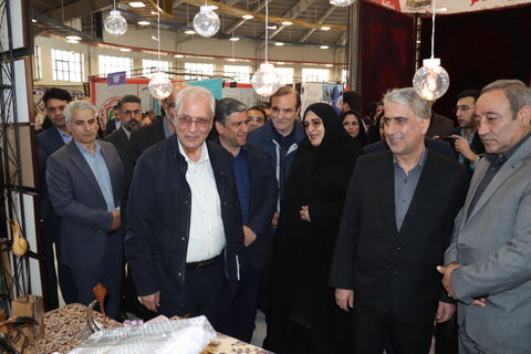 گزارش تصویری| بازدید دستیار اجتماعی رئیس‌جمهور و استاندار اردبیل از نمایشگاه توانمندی‌های بانوان و کسب‌وکارهای خانگی استان