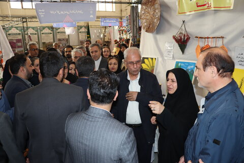 گزارش تصویری| بازدید دستیار اجتماعی رئیس‌جمهور و استاندار اردبیل از نمایشگاه توانمندی‌های بانوان و کسب‌وکارهای خانگی استان