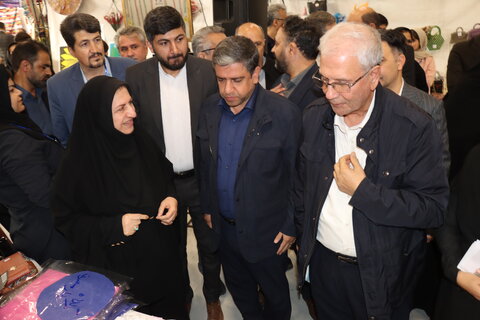 گزارش تصویری| بازدید دستیار اجتماعی رئیس‌جمهور و استاندار اردبیل از نمایشگاه توانمندی‌های بانوان و کسب‌وکارهای خانگی استان
