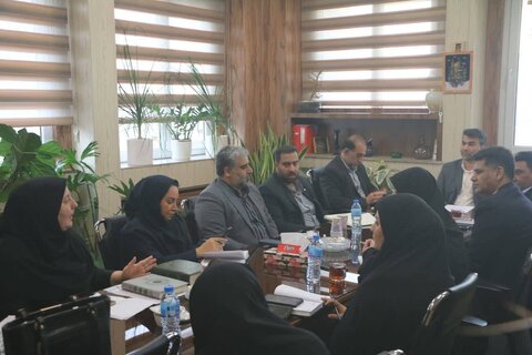ورامین | حضور کارشناسان اجتماعی دستگاه های خدمات رسان در  جلسه شورای اجتماعی شهرستان