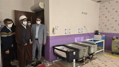 بازدید از شیرخوارگاه