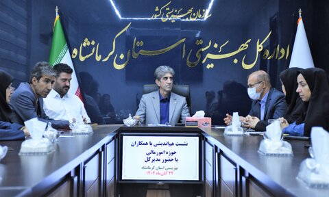 دیدار مسئولان و کارشناسان امور مالی با مدیرکل بهزیستی استان