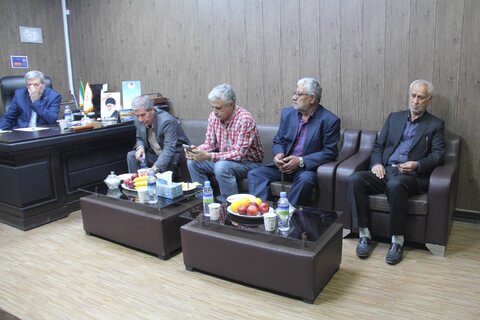 دیدار با بازنشستگان