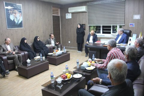 دیدار با بازنشستگان