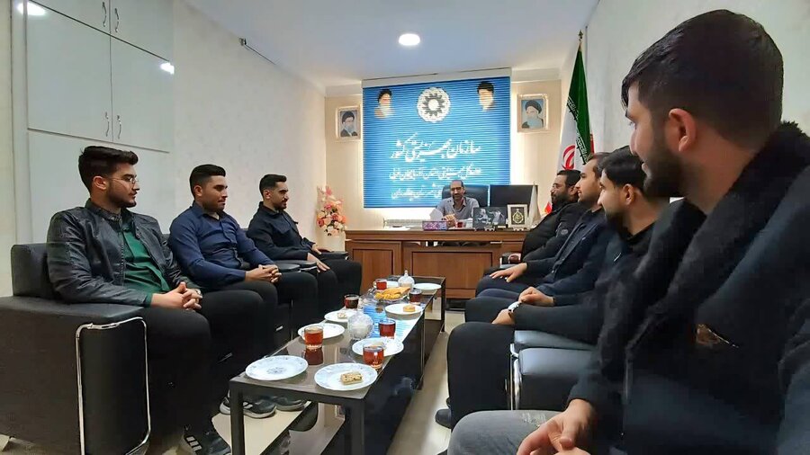 مسئول و اعضای کانون فرهنگی و هنری مسجد جامع با سرپرست جدید بهزیستی دیدار کردند