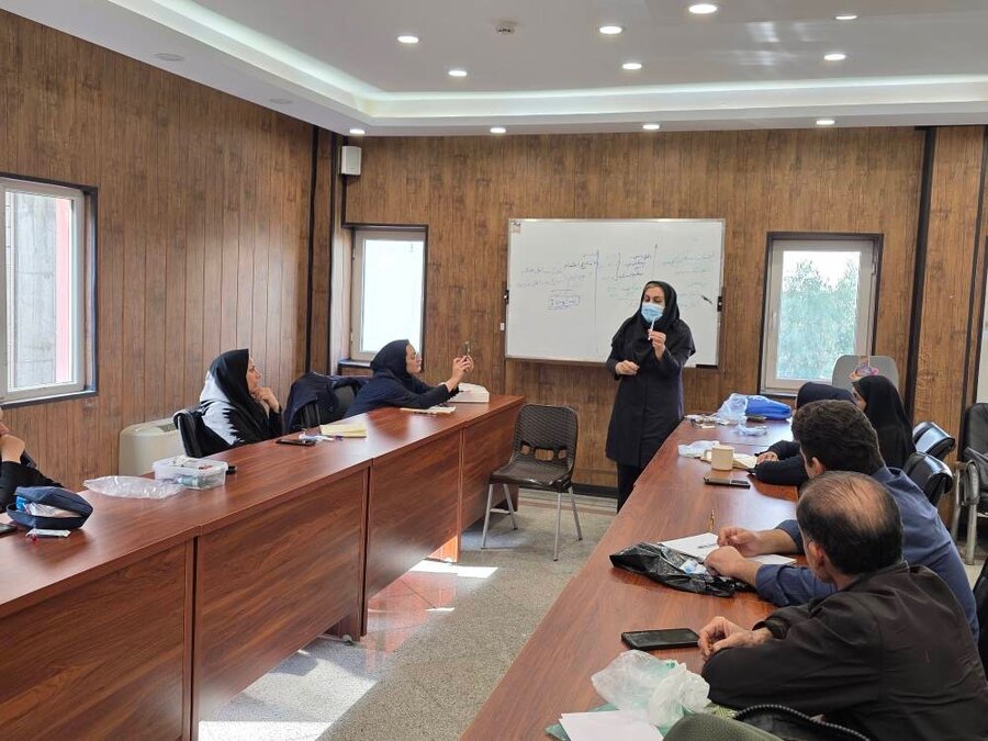 شهر قدس | برگزاری جلسه دوم آموزشی هلال احمر برای کارکنان بهزیستی شهرستان