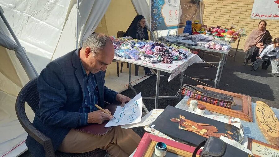 ملارد | برگزاری میز خدمت طرح سلام و نمایشگاه آثار دستی مددجویان در محلات کم برخوردار