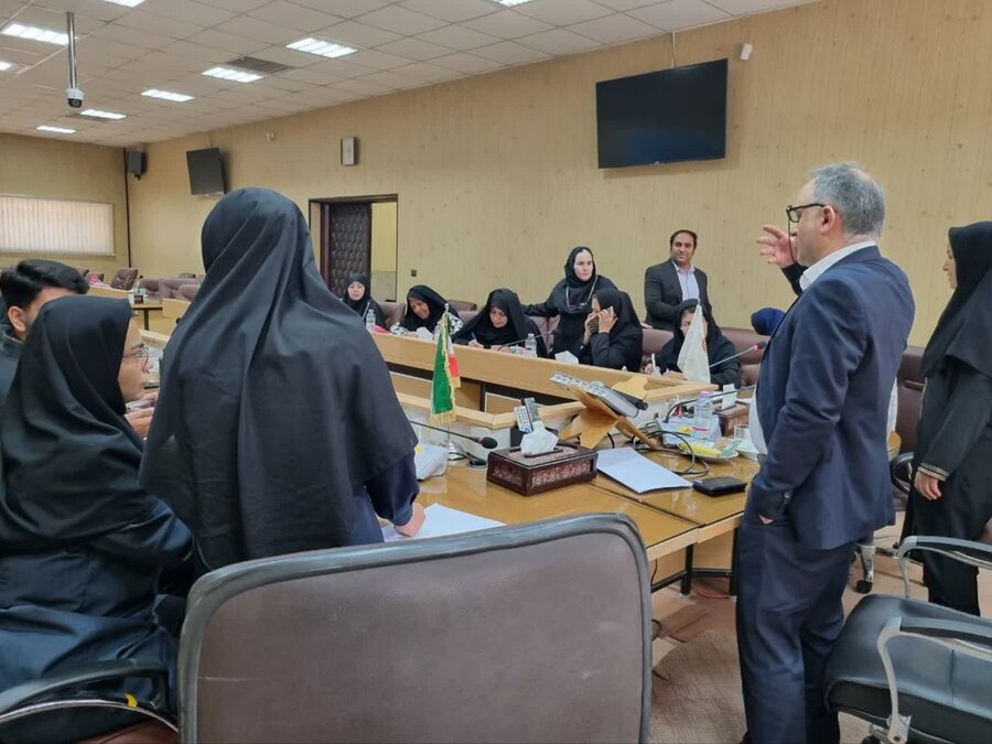 برگزاری انتخابات چهارمین مجمع عمومی فوق‌العاده جمعیت همیاران سلامت روان اجتماعی استان یزد