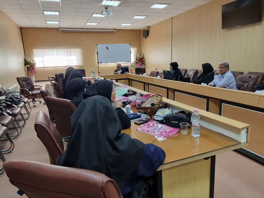 برگزاری انتخابات چهارمین مجمع عمومی فوق‌العاده جمعیت همیاران سلامت روان اجتماعی استان یزد