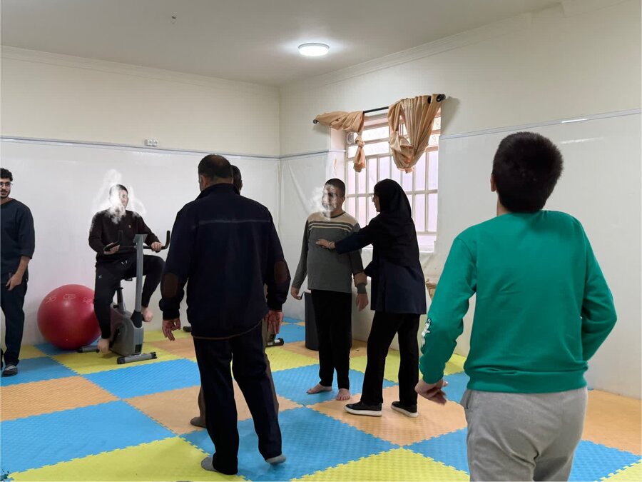 بازدید سرزده مدیرکل بهزیستی استان یزد از مرکز اتیسم