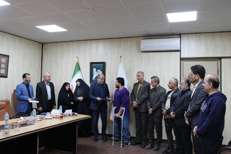 تقدیر از  "محسن بختیار" ملی پوش پاراوزنه برداری و نایب قهرمان مسابقات جهانی مصر