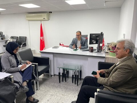جلسه هم‌اندیشی بهزیستی قروه با روسای بانک‌های ملت و صادرات برگزار شد