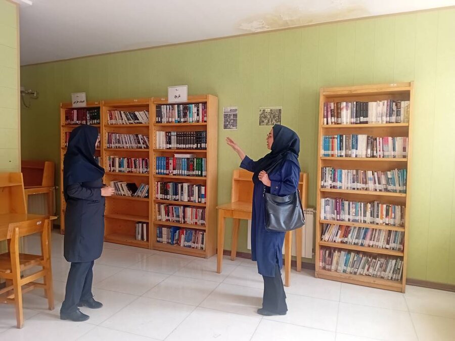 شمیرانات | دیدار رئیس بهزیستی رودبار قصران با مدیر فرهنگسرای فشم در گرامیداشت هفته کتاب و کتابخوانی