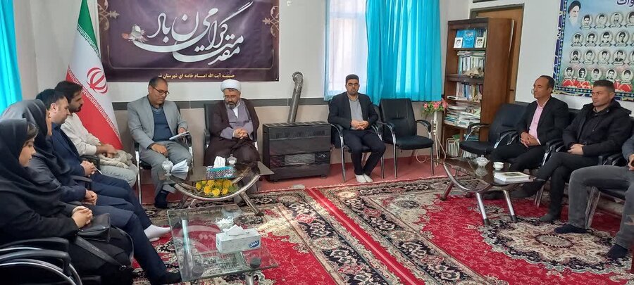 نیر| دیدار رییس بهزیستی شهرستان نیر به همراه کارکنان  با امام جمعه جدیدشهرستان