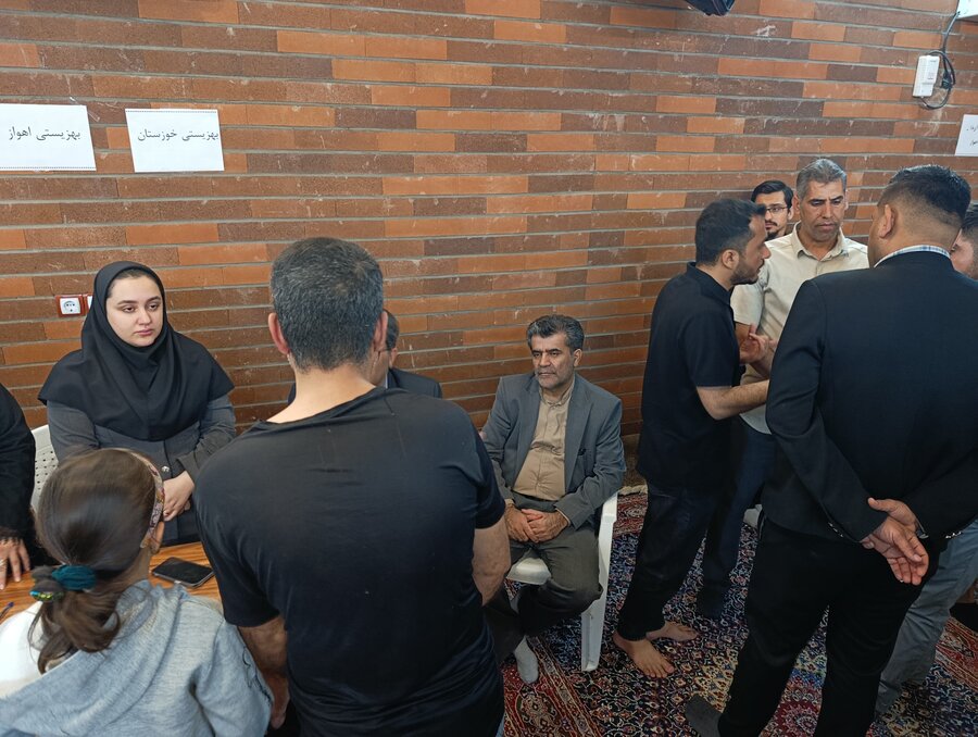 حضور مدیر کل بهزیستی خوزستان در میز خدمت منطقه منبع آب اهواز و بازدید از درمانگاه خیریه 