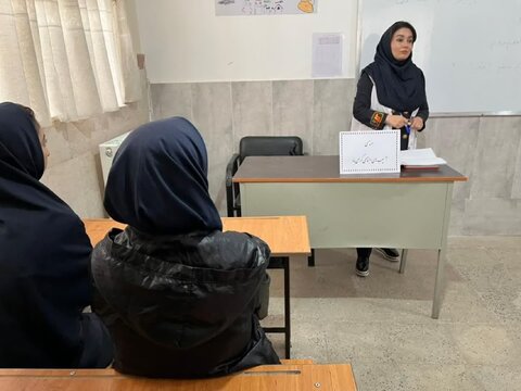 ️جلسه آموزشی پیشگیری از آسیب‌های اجتماعی در اشتهارد برگزار شد