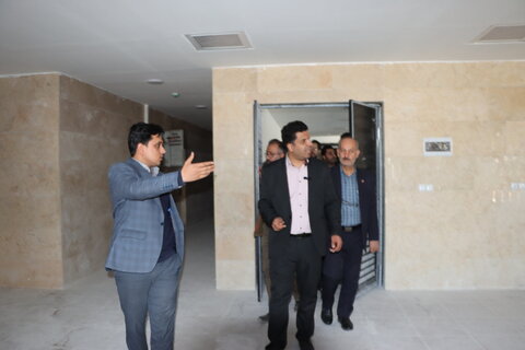 بازدید مشترک مسئولان استانی از مجتمع آفتاب و بررسی روند مناسب‌سازی برای معلولین
