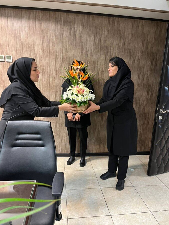 شمیرانات | تقدیر مدیر بهزیستی از مدال آوران مسابقات والیبال بانوان در بیست‌ویکمین دوره مسابقات کارکنان بهزیستی کشور