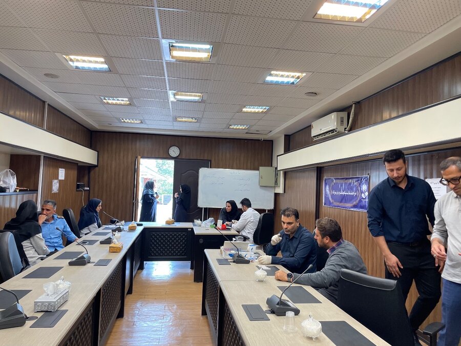 شمیرانات | برگزاری میز خدمت غربالگری سلامت ویژه کارکنان بهزیستی