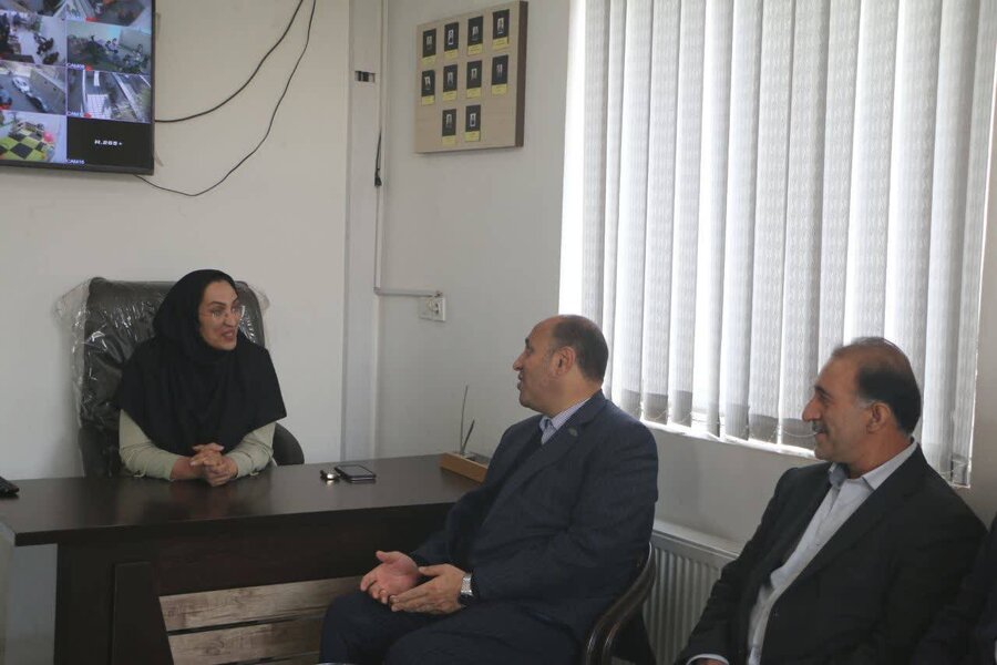 ورامین | بازدید فرماندار ویژه شهرستان از مرکز روزانه توانبخشی و آموزشی تربیت شنیداری رسا