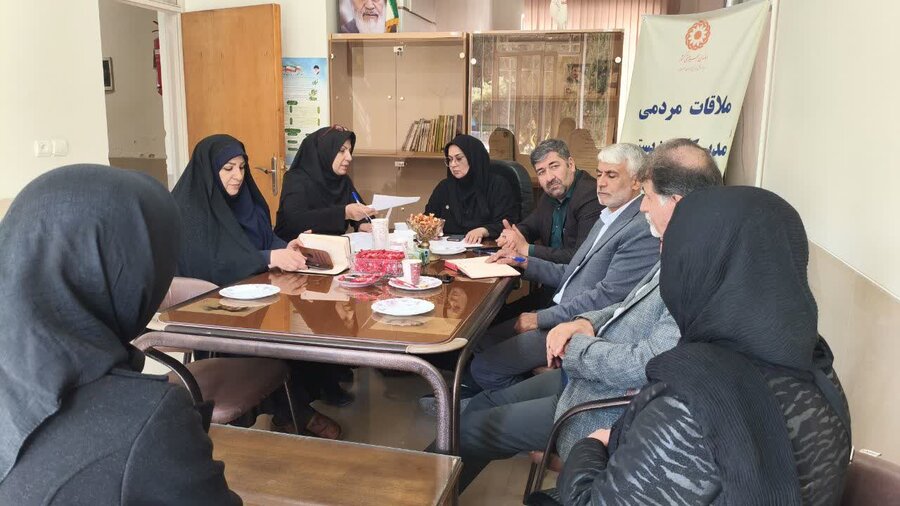 برگزاری میز خدمت و دیدار مردمی در اداره‌ کل بهزیستی استان اصفهان