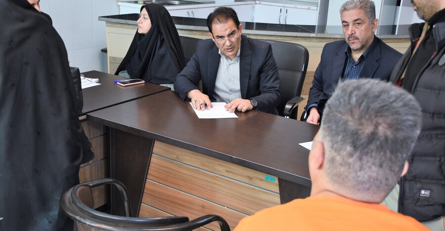 میز ارتباطات مردمی